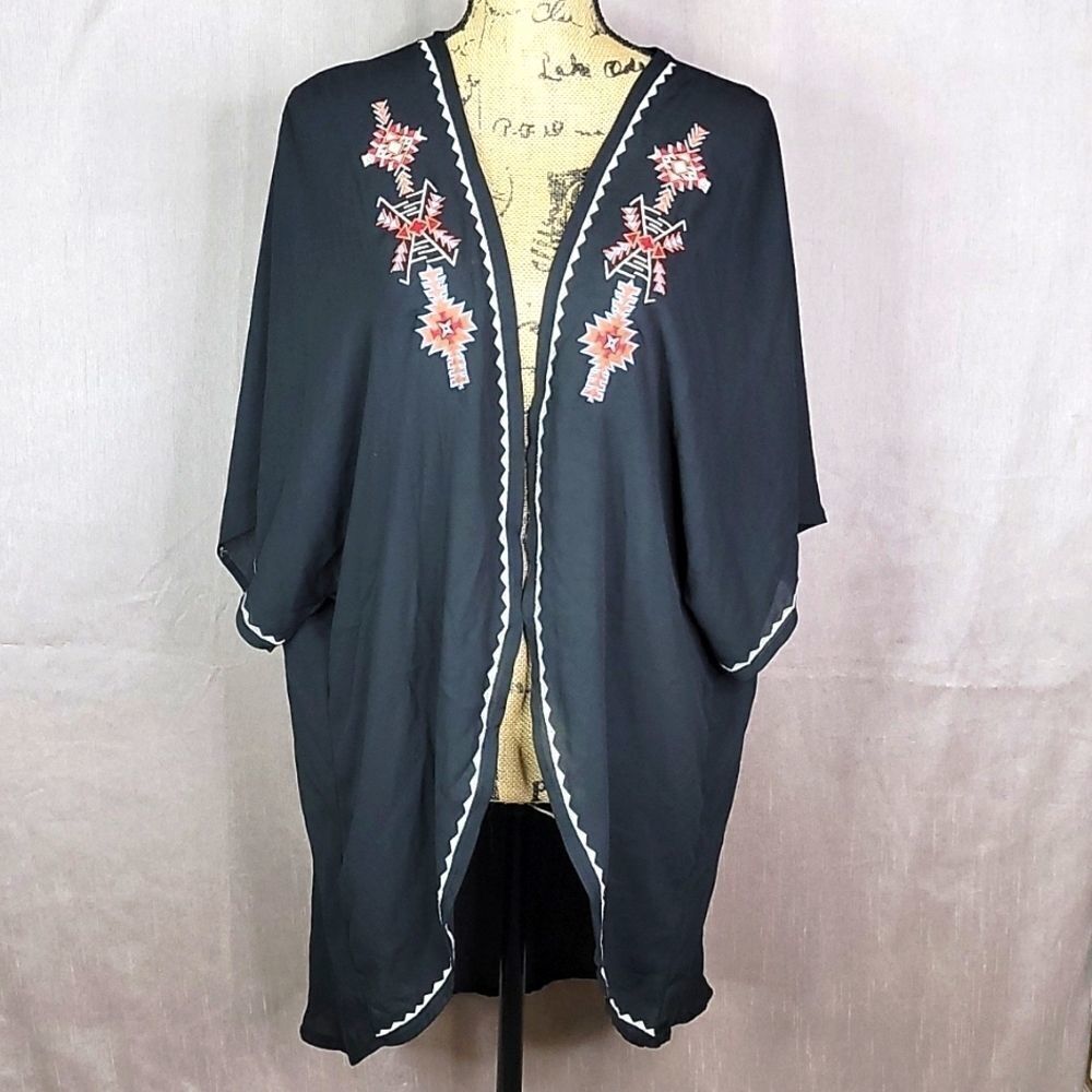 GB Aztec Embroidered Black Cape Large